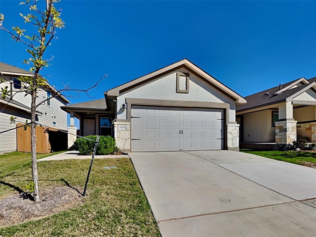Primary Photo - 5205 Sidesaddle Dr