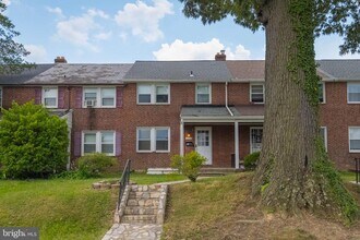 Building Photo - 1325 Crofton Rd