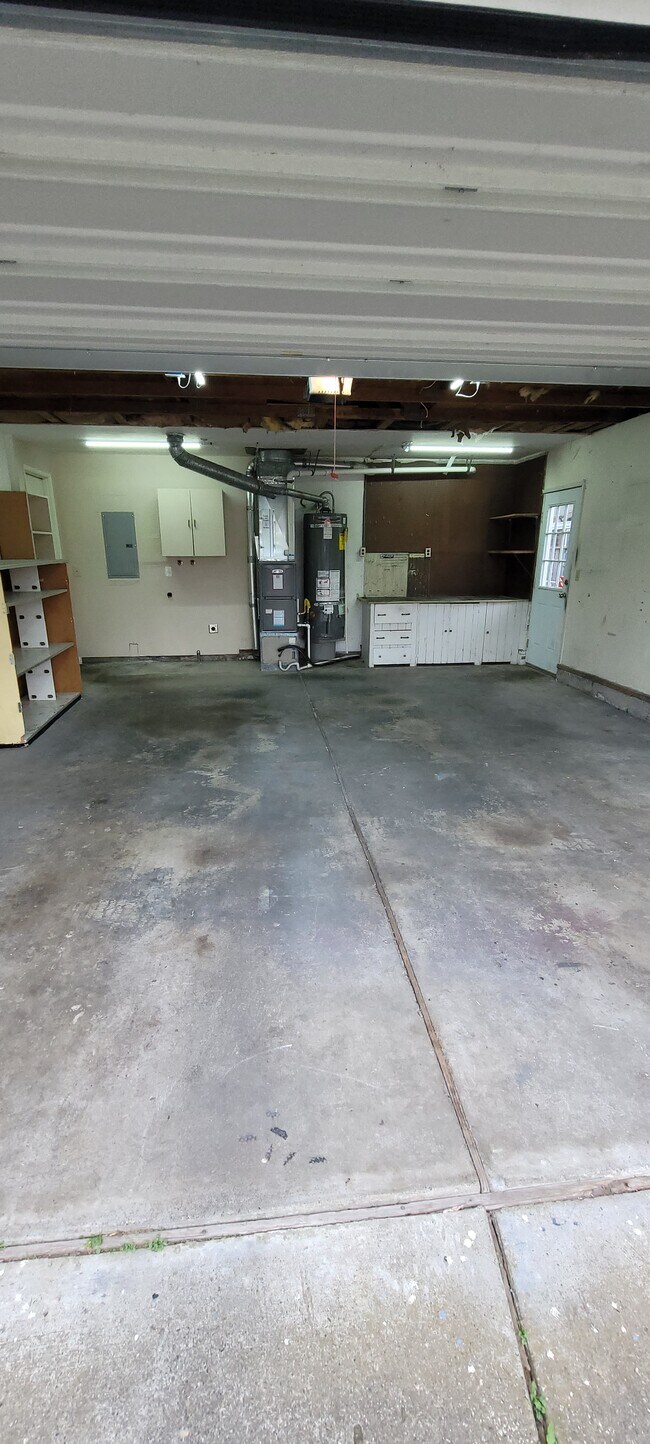 Foto del edificio - 2091 NE Liberty Ave