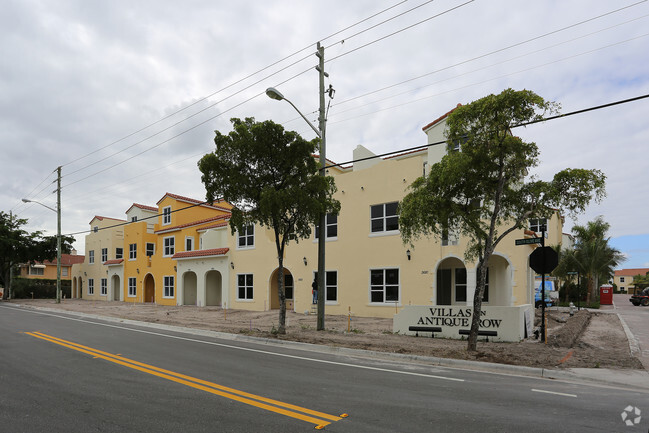 Primary Photo - Villas On Antique Row