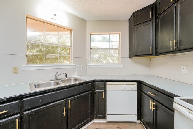 Building Photo - 90 Lazy Hollow Ln