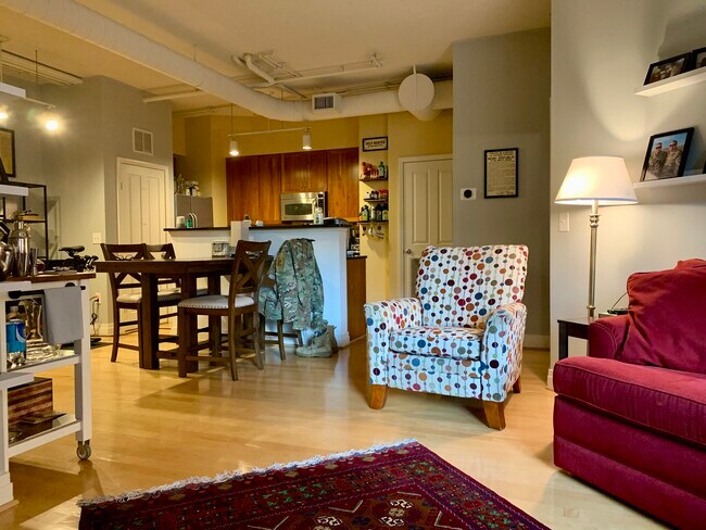 Photo - 1201 N Garfield St Apartment