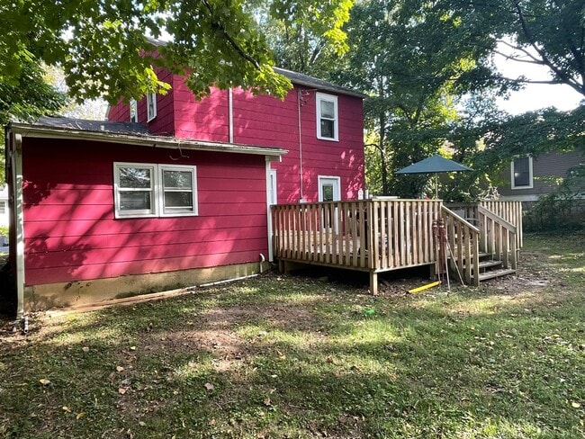 Photo - 311 N Jefferson - 5Bed/2Bath - Located On-Campus! House
