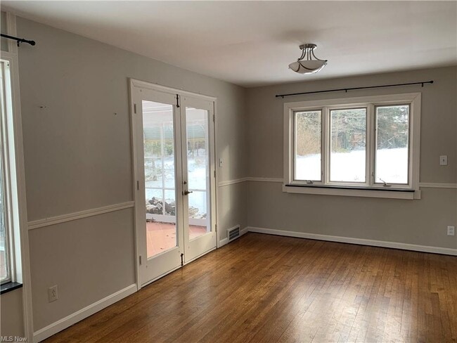 Building Photo - 30750 Summit Ln