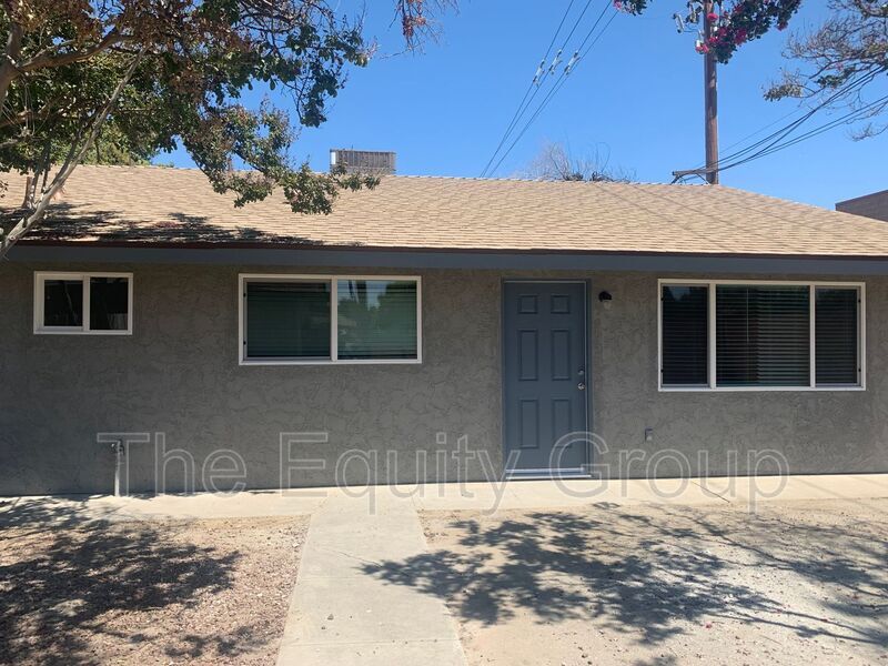 Primary Photo - 2438 W. Caldwell Ave