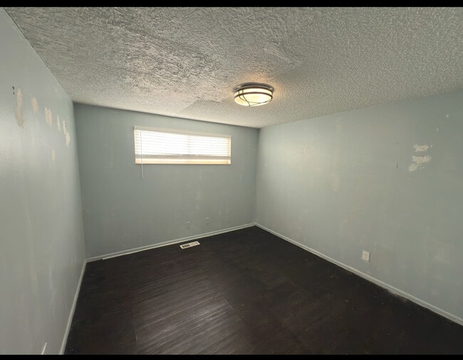 Building Photo - 3126 S 700 E
