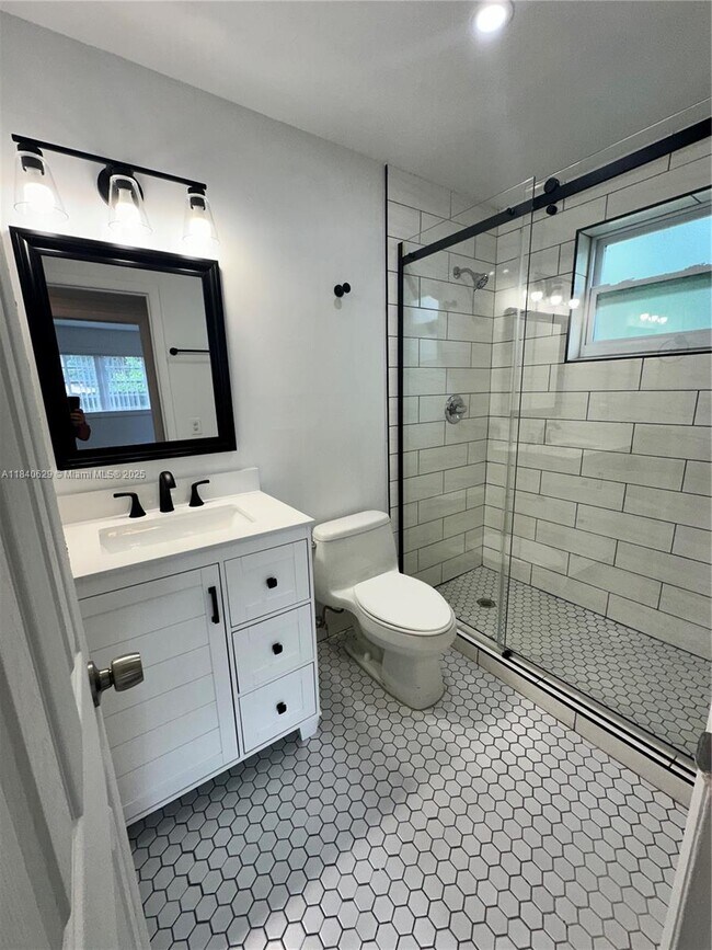 Building Photo - 41 SW 67th Ct