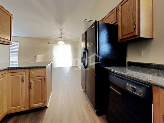 Foto del edificio - 760 Franklin Lakes Blvd