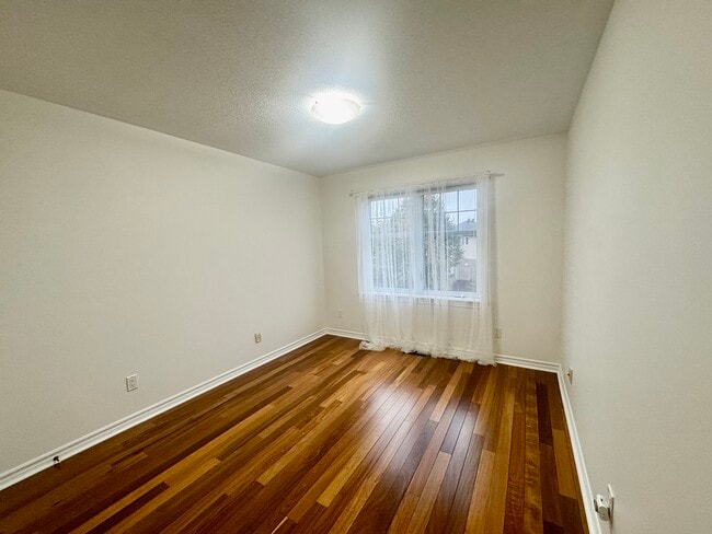 Building Photo - 108 Furness Way