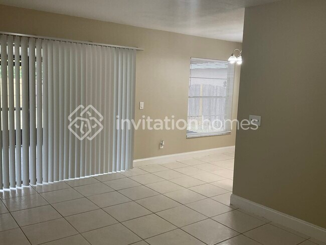 Building Photo - 1072 McKinnon Ave