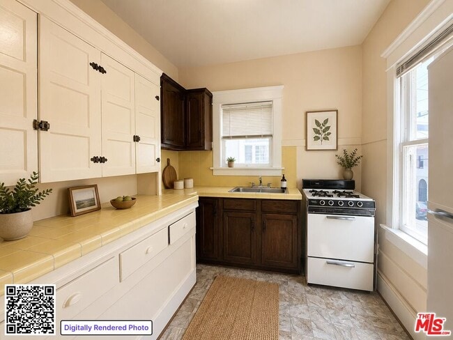Foto del edificio - 1288 W 23rd St