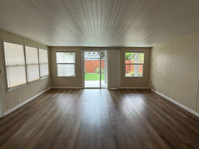 Foto del edificio - Leland Duplex