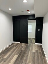 Building Photo - 5012 W Stiles St