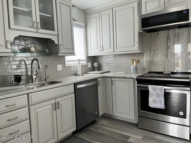 Foto del edificio - 1704 Grand Central Ave