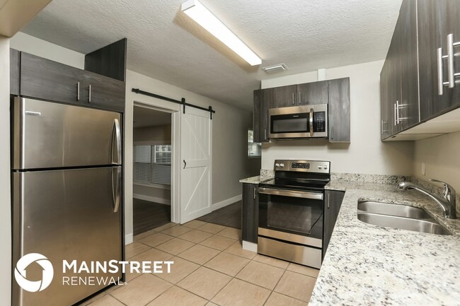 Building Photo - 1602 Lindale Ave