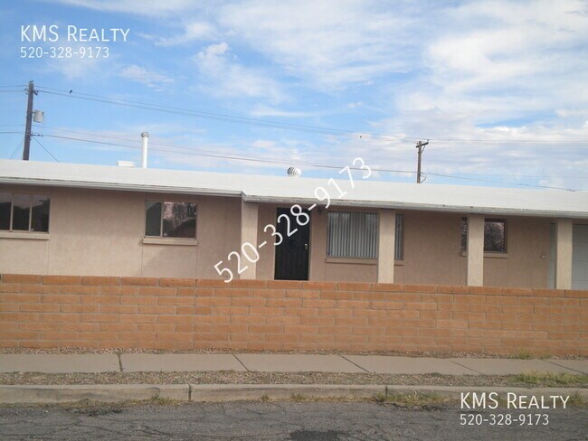 Foto del edificio - 1056 W District St