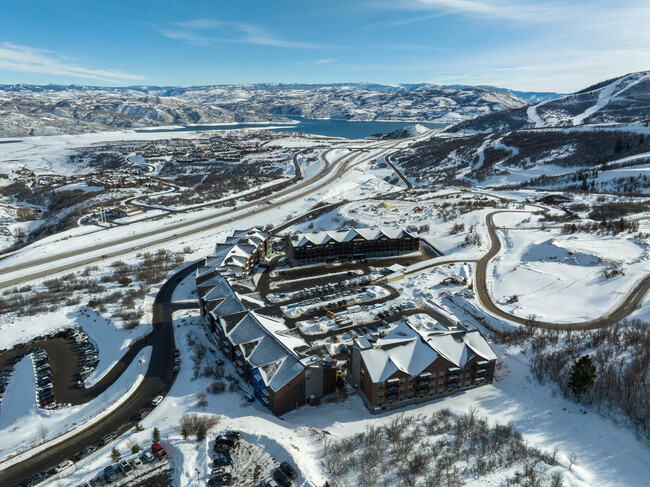 Vida al aire libre. Refinado. - Pioche Village Apartments