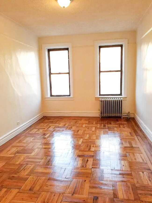 3021 Holland Ave Unit 32C, The Bronx, NY 10467 Room for Rent in The