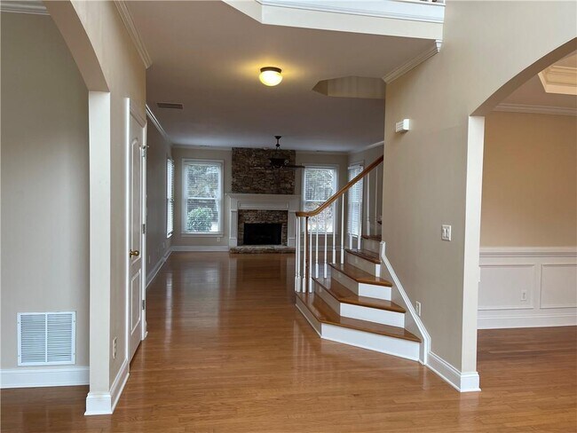 Foto del edificio - 245 Gladeside Path