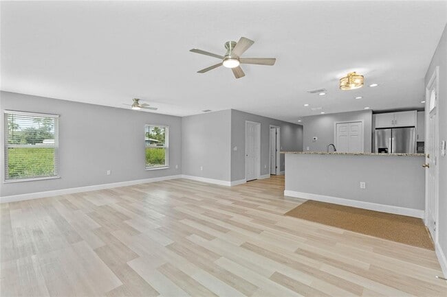 Foto del edificio - 2930 Alatka Ln