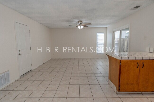 Foto del edificio - 1107 Douglas Fir Dr