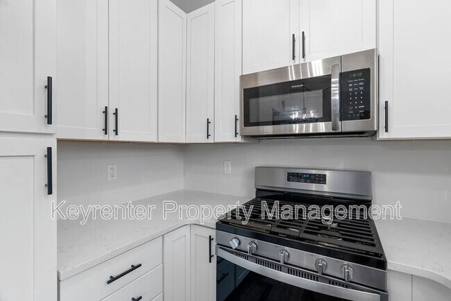 Building Photo - 1338 Manuka Dr