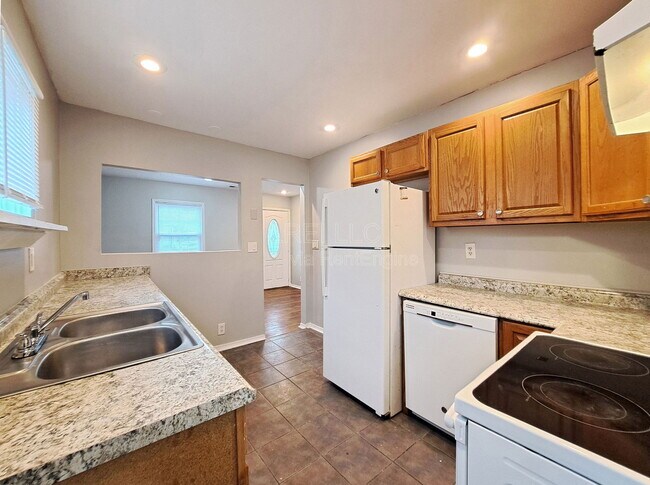 Foto del edificio - 342 Alger Ave