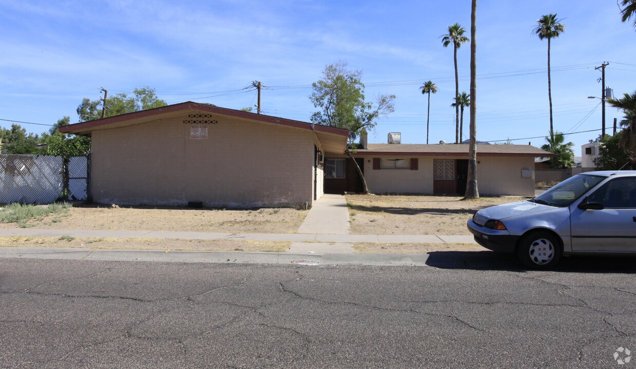 Building Photo - Willetta Eight Apartments