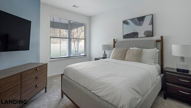 Building Photo - 2800 Milan Ct