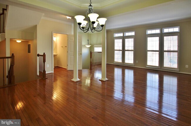 Foto del edificio - 15845 Bobolink Dr