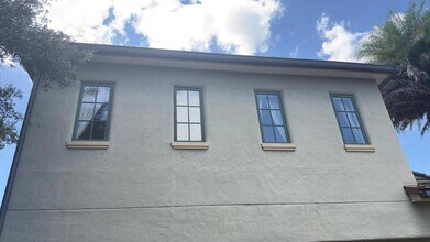 Building Photo - 884 Spring Park Loop