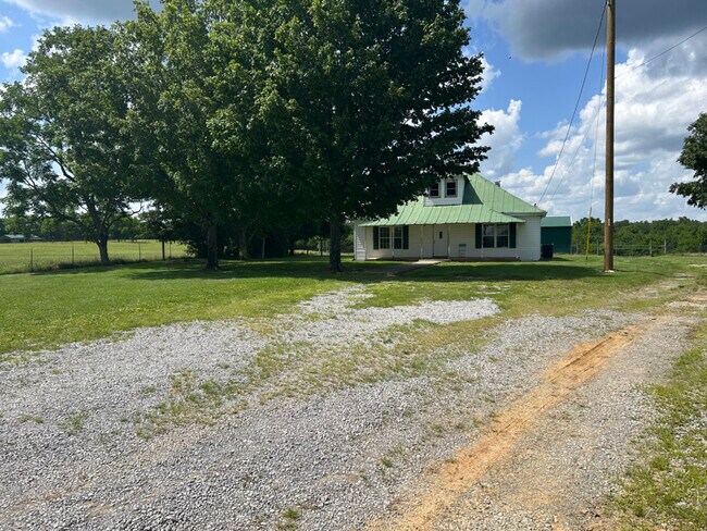 Building Photo - 8746 Old Jackson Ridge Rd N