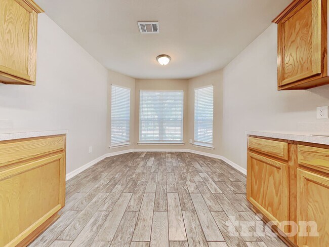 Foto del edificio - 24403 Wild Horses Ln