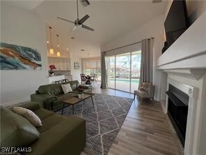 Foto del edificio - 828 SW 52nd St