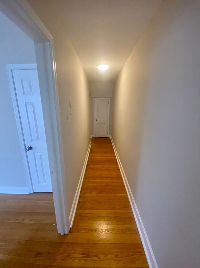 Foto del edificio - 3242 Guilford St