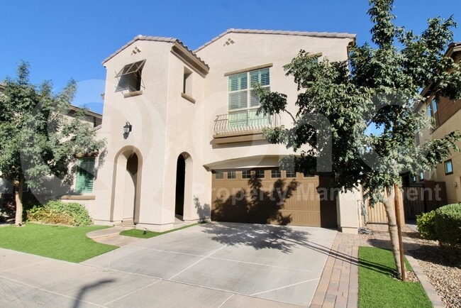 Building Photo - 230 E Wisteria Dr