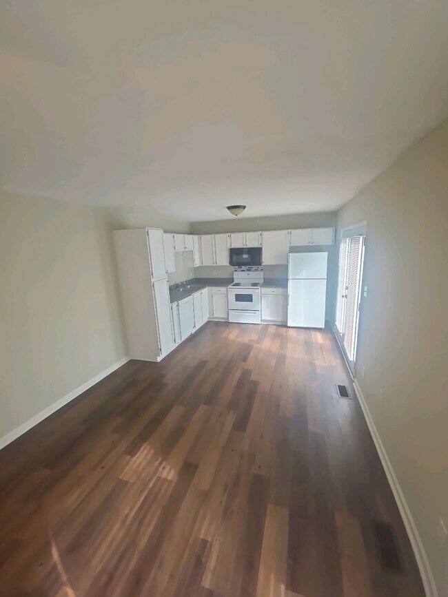 Foto del edificio - 6917 Colrain Cir