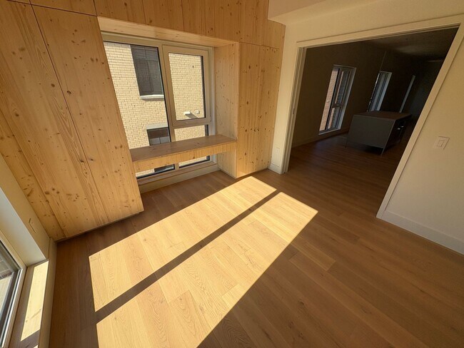 Interior Photo - VANILLA 301 SPE LLC