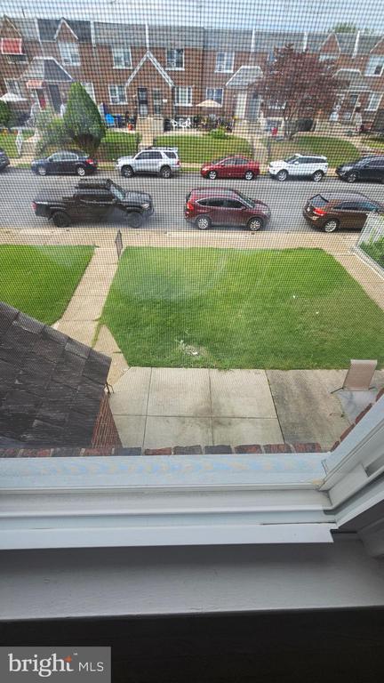 Foto principal - 6721 Leonard St