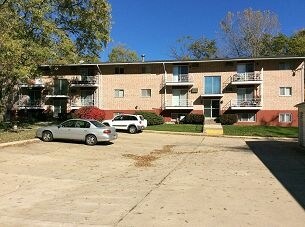 Foto del edificio - 709 Meadow Lane Ct SE