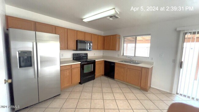 Building Photo - 8501 W Hazelwood St