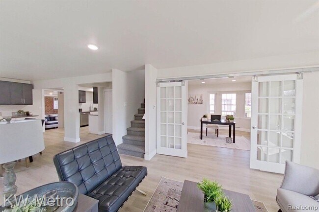 Foto del edificio - 695 Livernois St