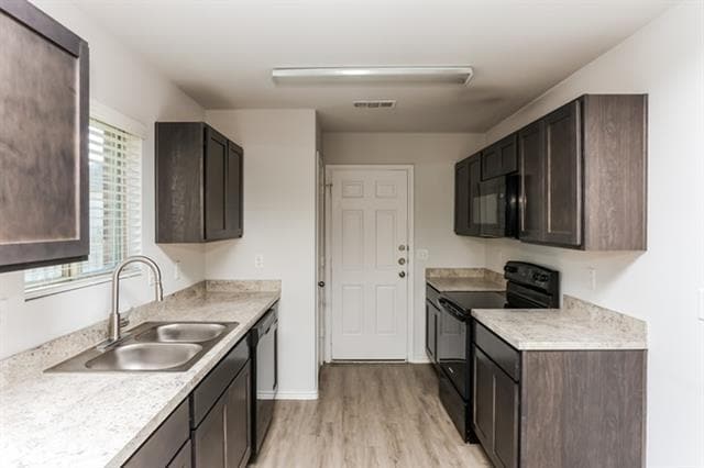 Building Photo - 1509 Mark Ln