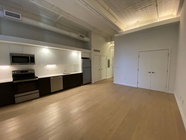 Interior Photo - 420 Fairmount Avenue Partners LP