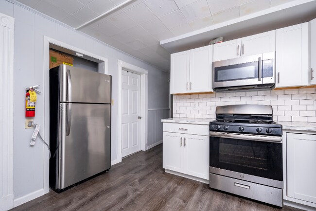 Building Photo - 97 14th St