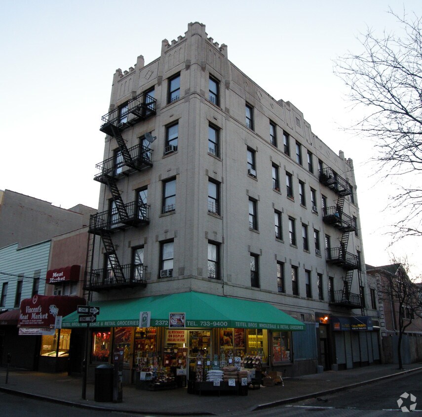 Primary Photo - 2372 Arthur Ave