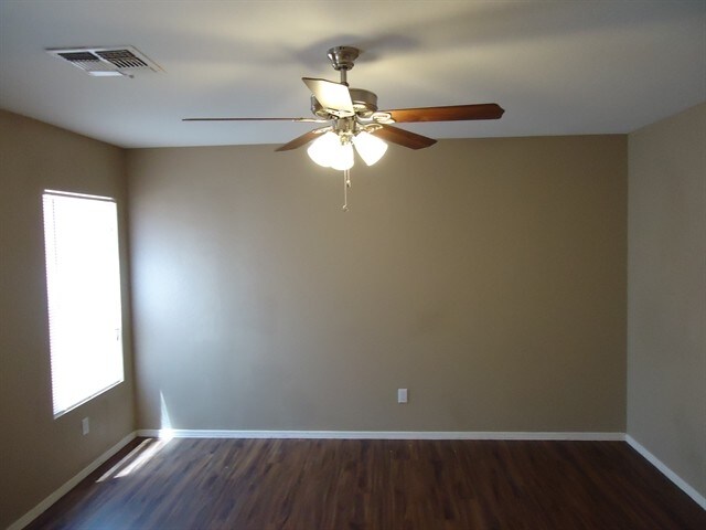 Building Photo - 11818 W Altadena Ave