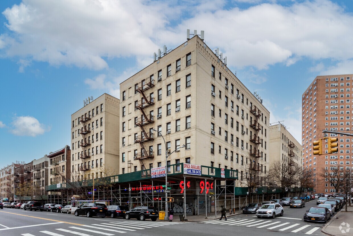 Primary Photo - 115-127 Nagle Ave