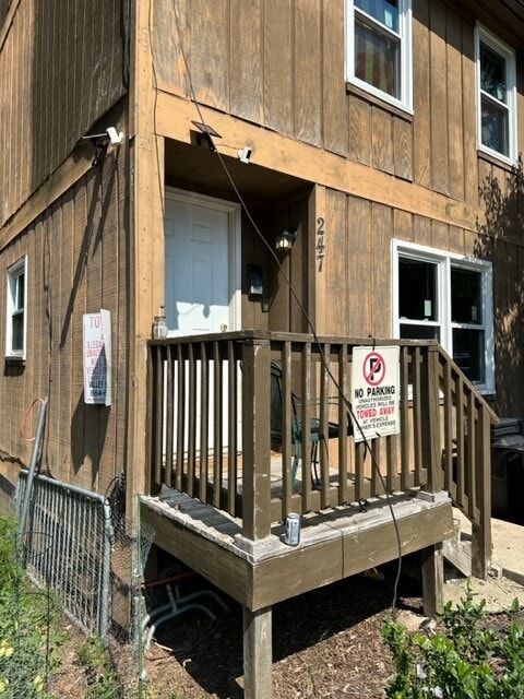Building Photo - 247 N Clemson Ave