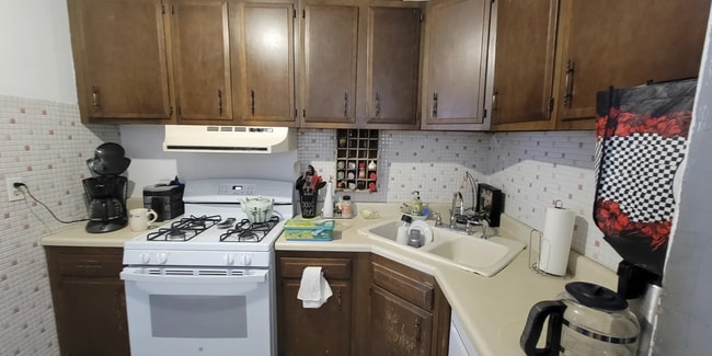 Photo - 3701 N Hoyne Ave Apartment